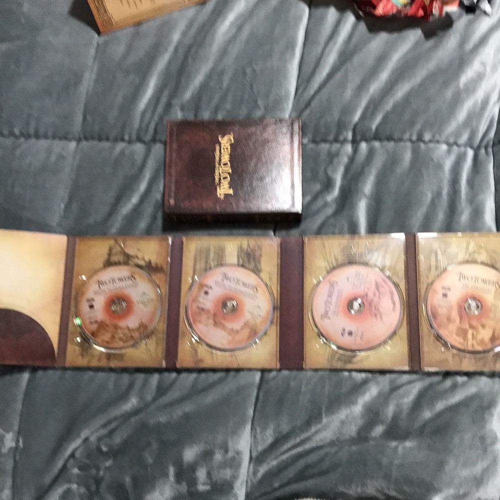 THE LORD OF THE RINGS - Picture 4 of 6